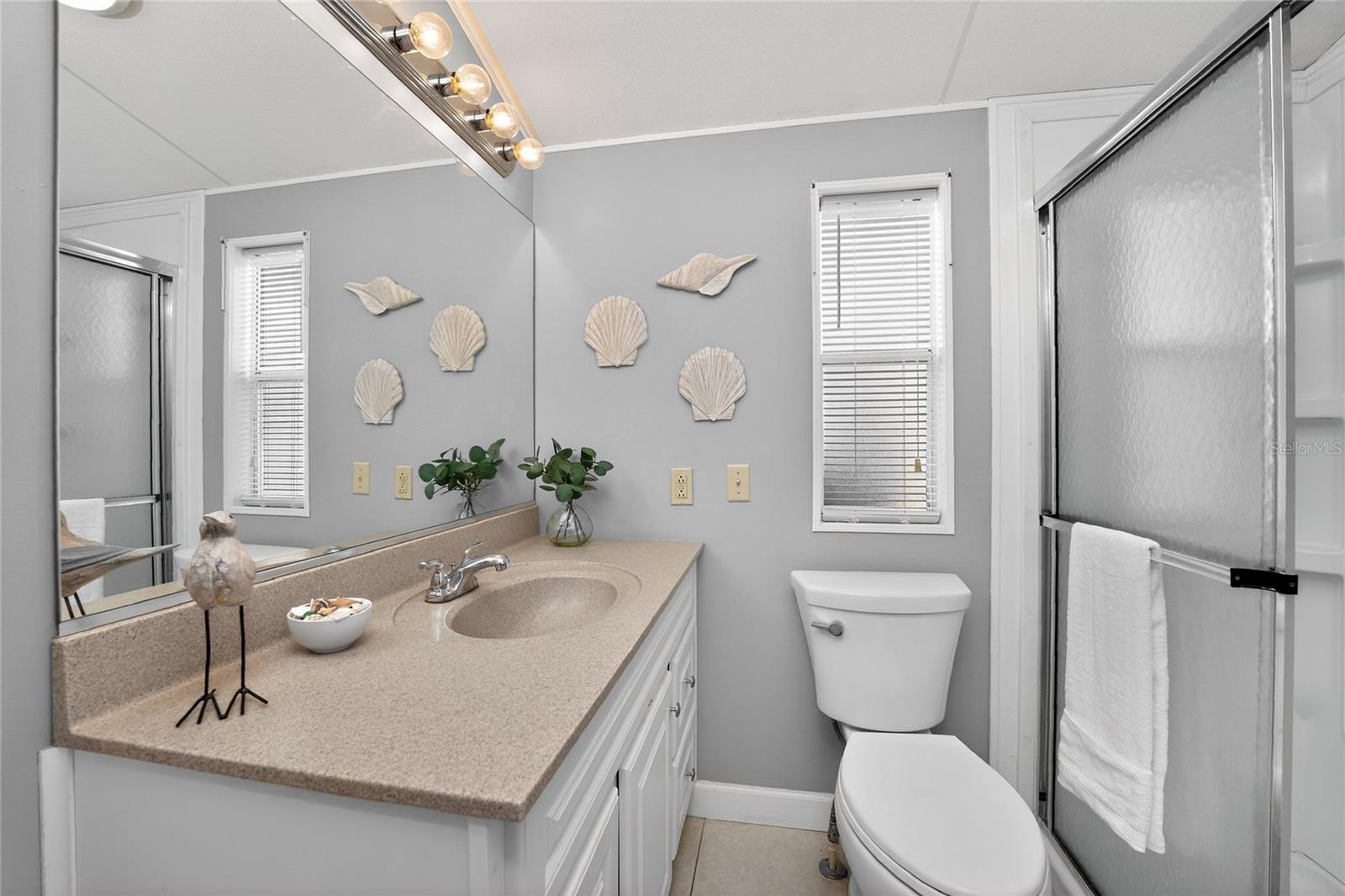 HOLIDAY TRAVEL PARK ENGLEWOOD - Residential