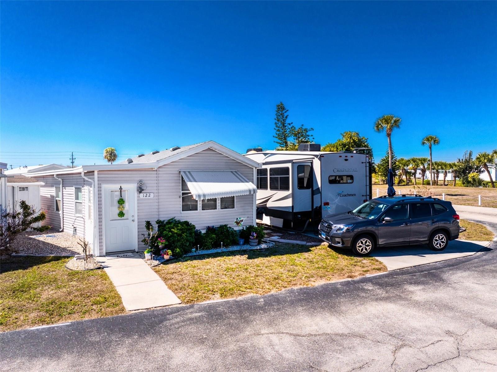 HOLIDAY TRAVEL PARK ENGLEWOOD - Residential