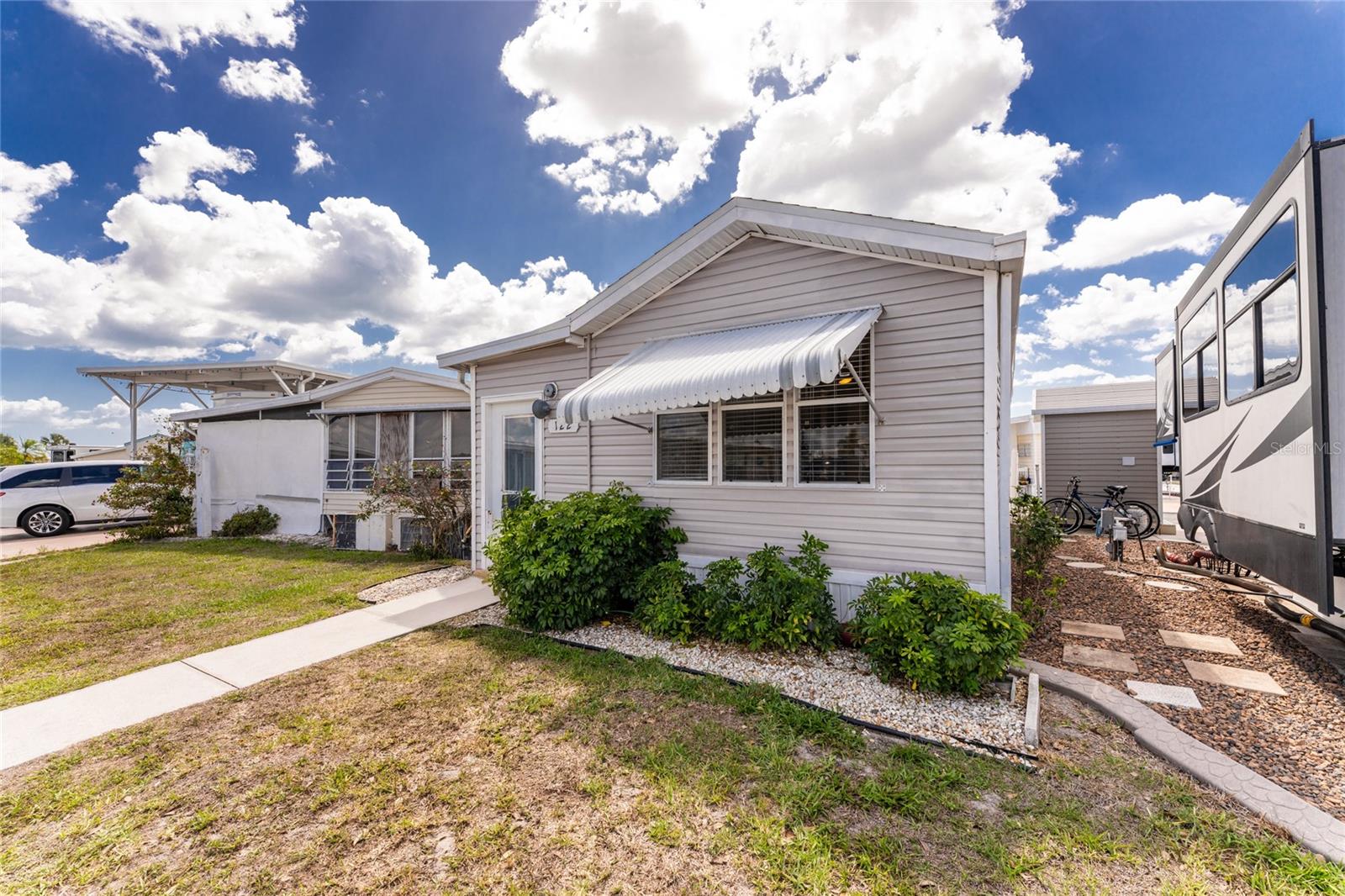 HOLIDAY TRAVEL PARK ENGLEWOOD - Residential