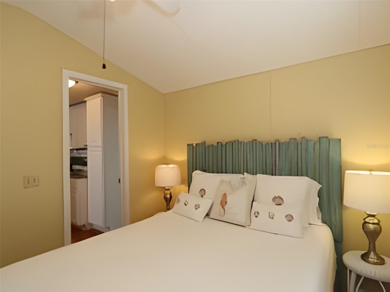 HOLIDAY TRAVEL PARK ENGLEWOOD - Residential