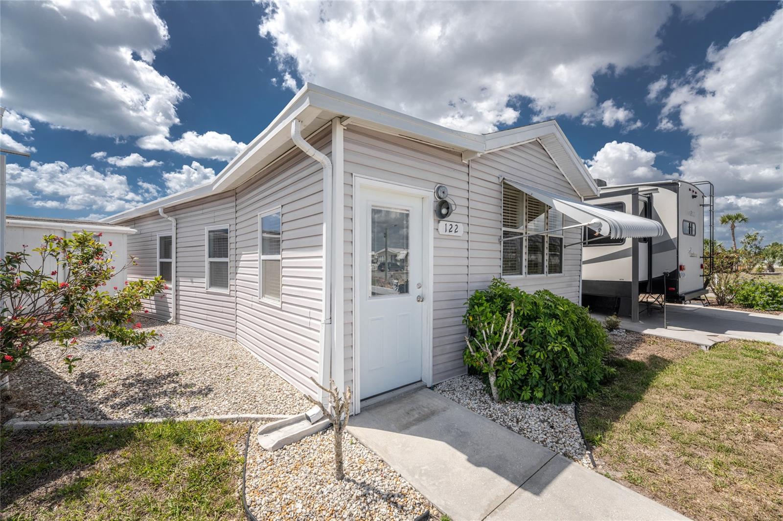 HOLIDAY TRAVEL PARK ENGLEWOOD - Residential