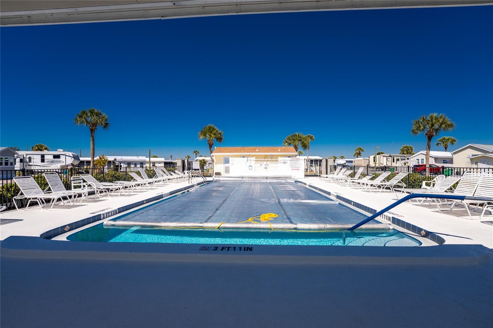 HOLIDAY TRAVEL PARK ENGLEWOOD - Residential