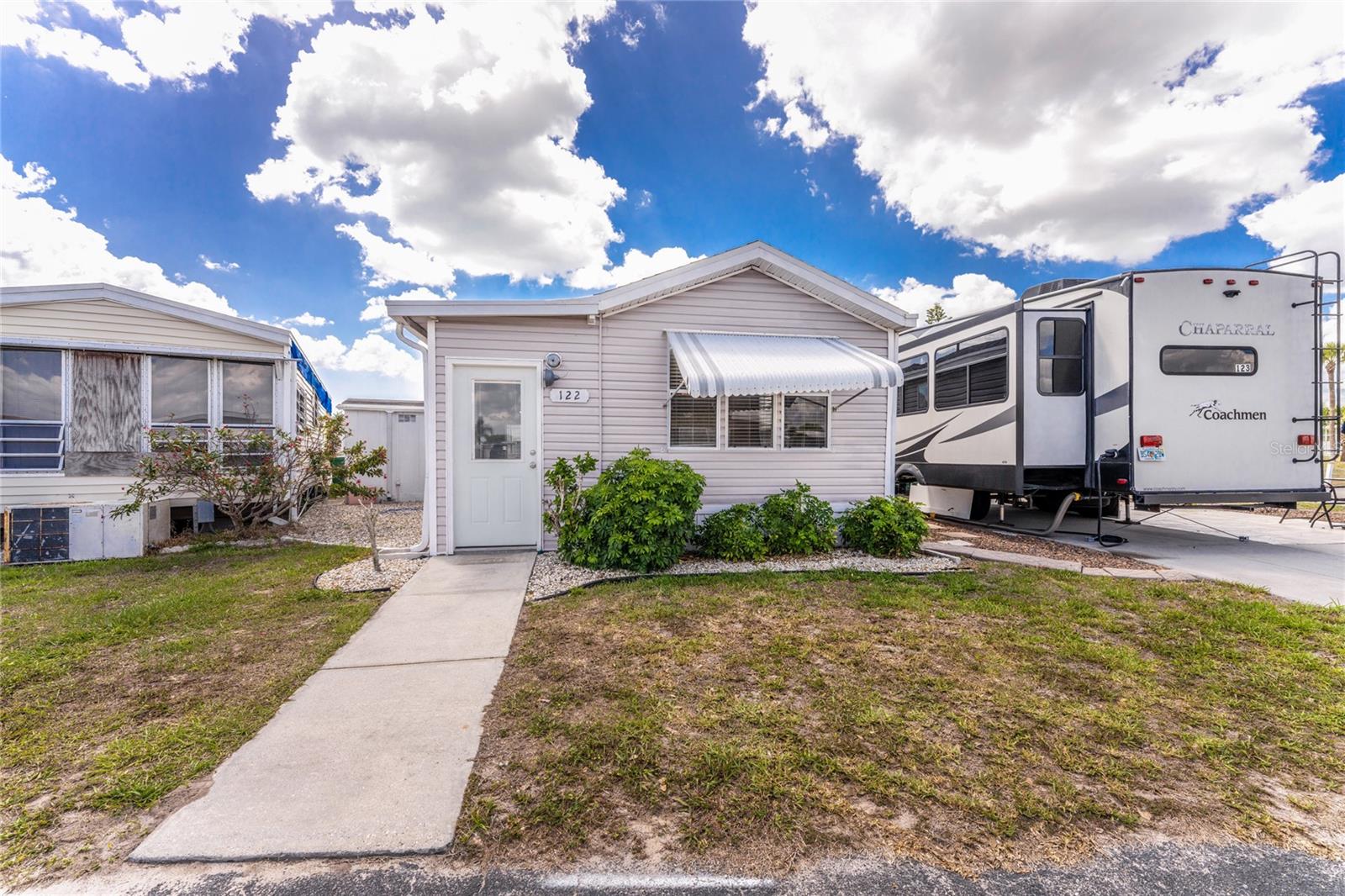 HOLIDAY TRAVEL PARK ENGLEWOOD - Residential