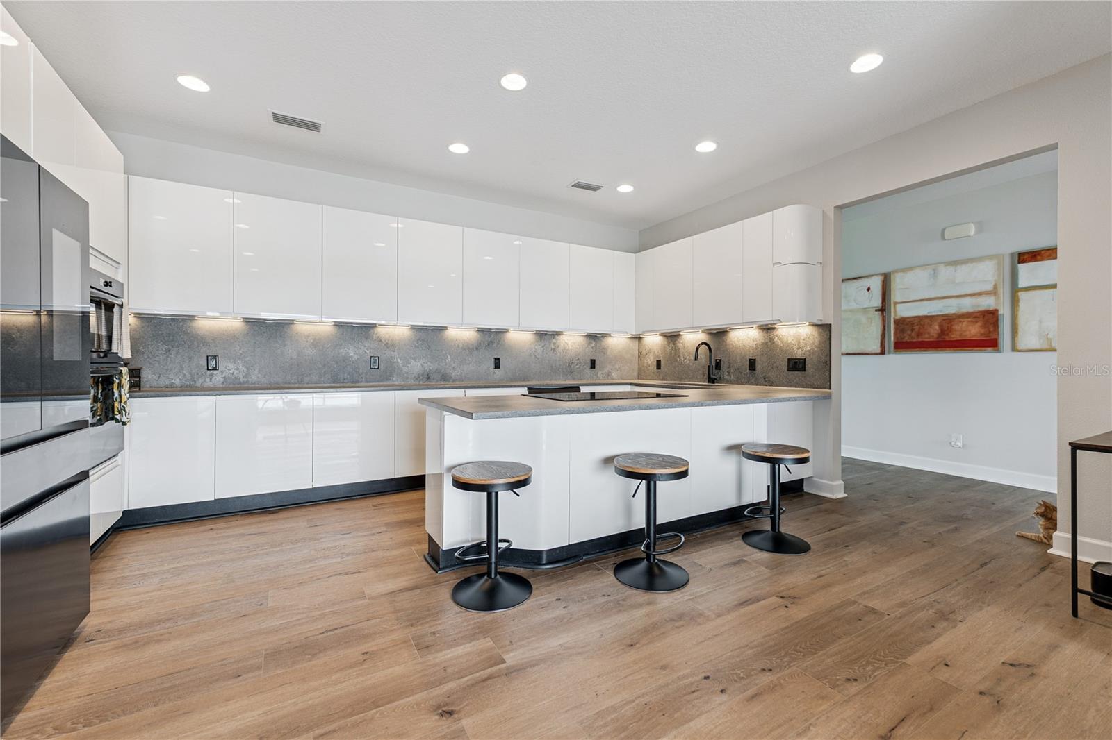 ROGERS LNDG - Residential