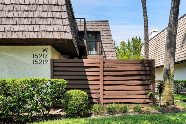 15217 W POND WOODS DR, TAMPA, FL 33618 - Image d87cf37b24a1e4b40c72efbd496feb5f/2069144887