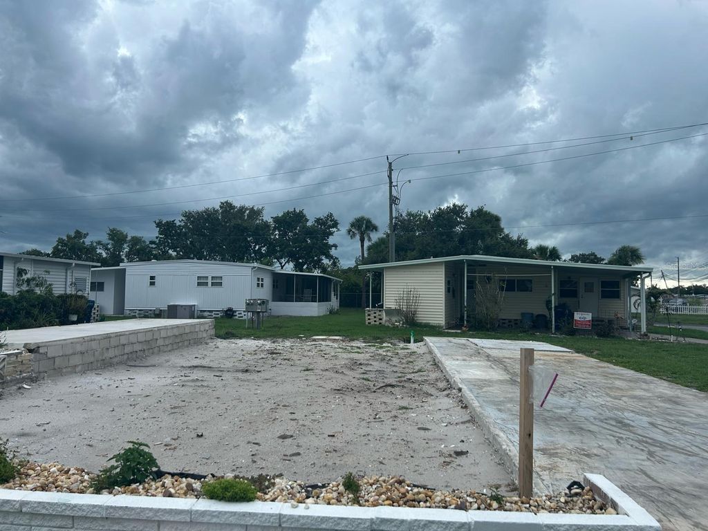 Photo of 5302 Chateau Lane, Bradenton, FL 34207 (MLS # A4655721)