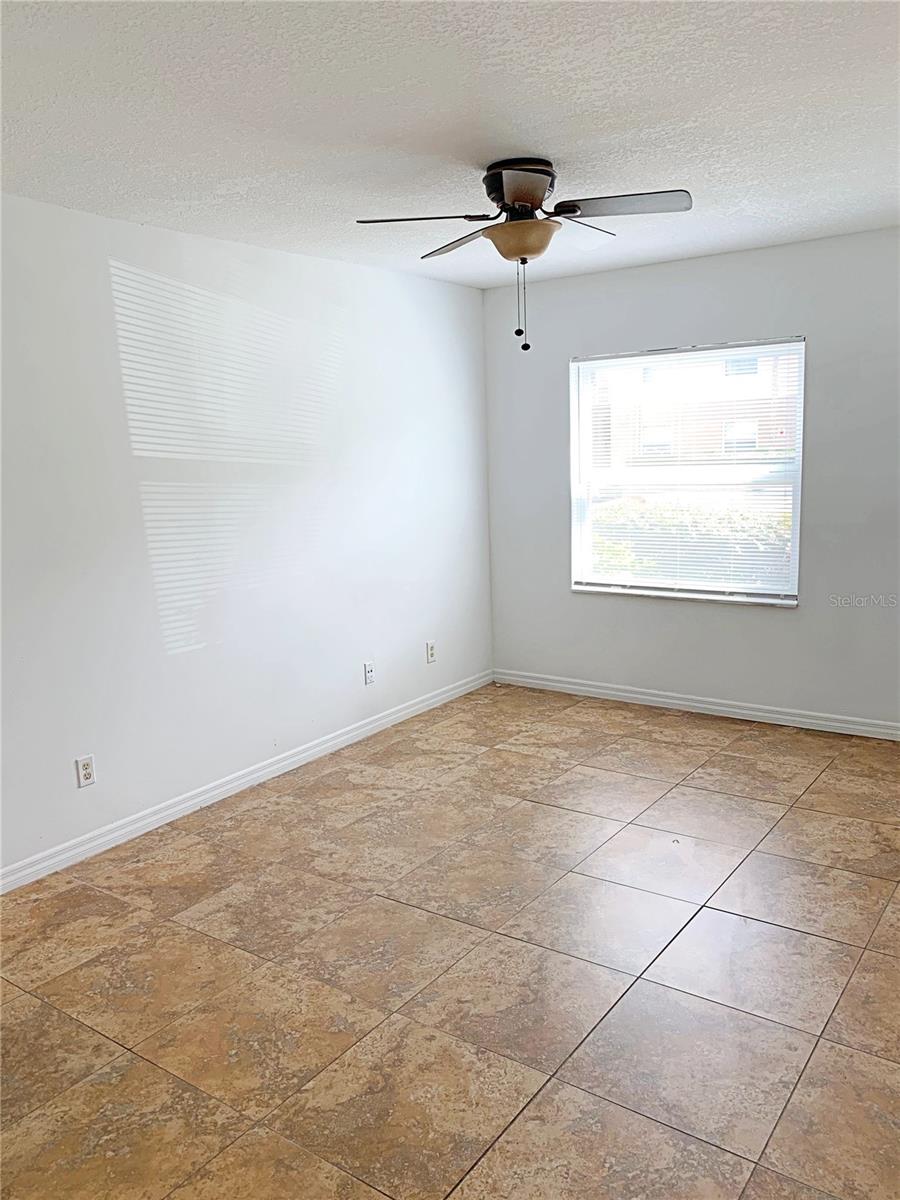 HAWTHORNE VILLAGE - Residential Lease