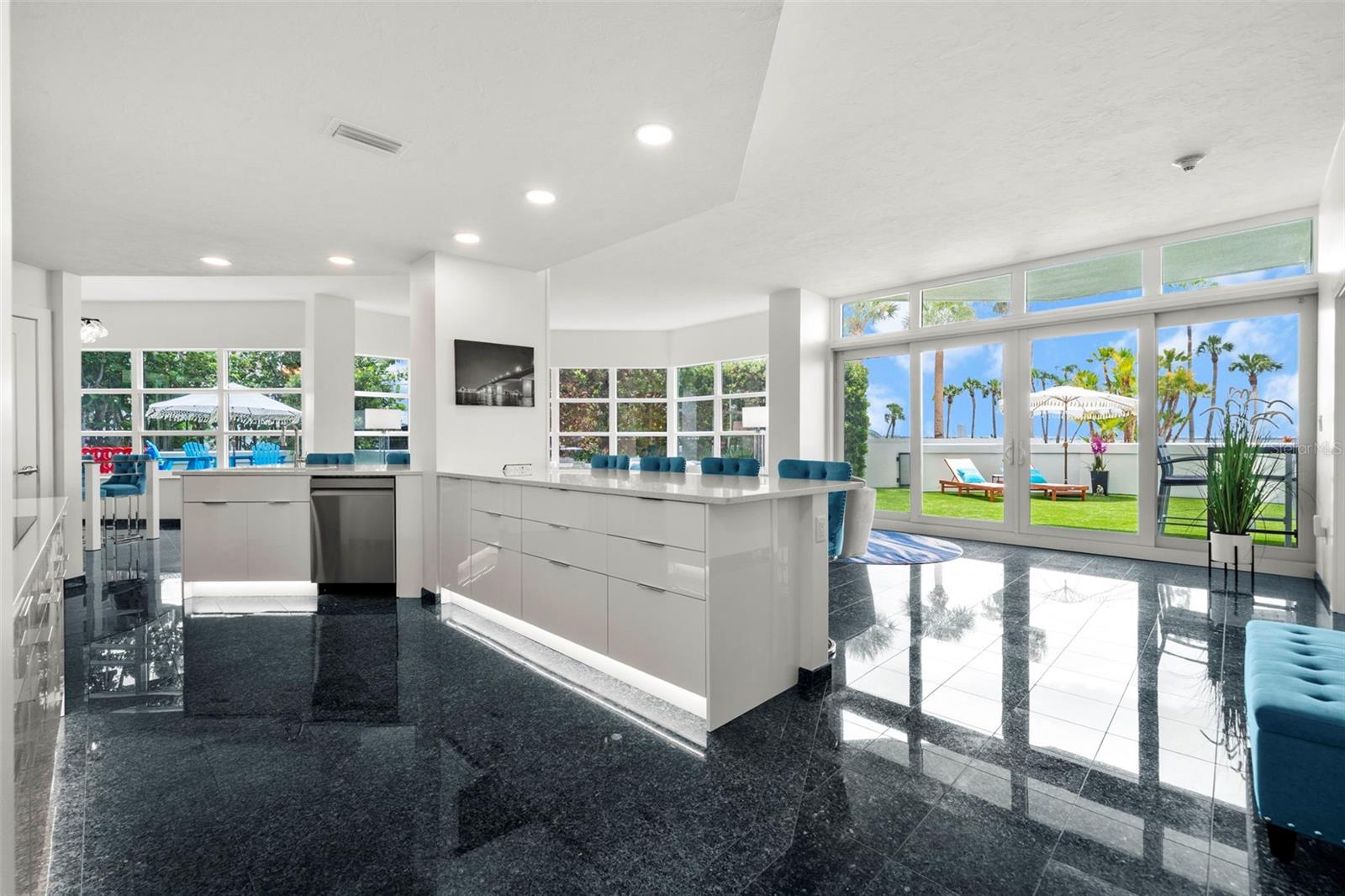 CONDO ON THE BAY TOWER II - Residential Lease