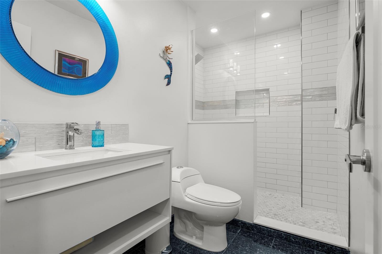 CONDO ON THE BAY TOWER II - Residential Lease
