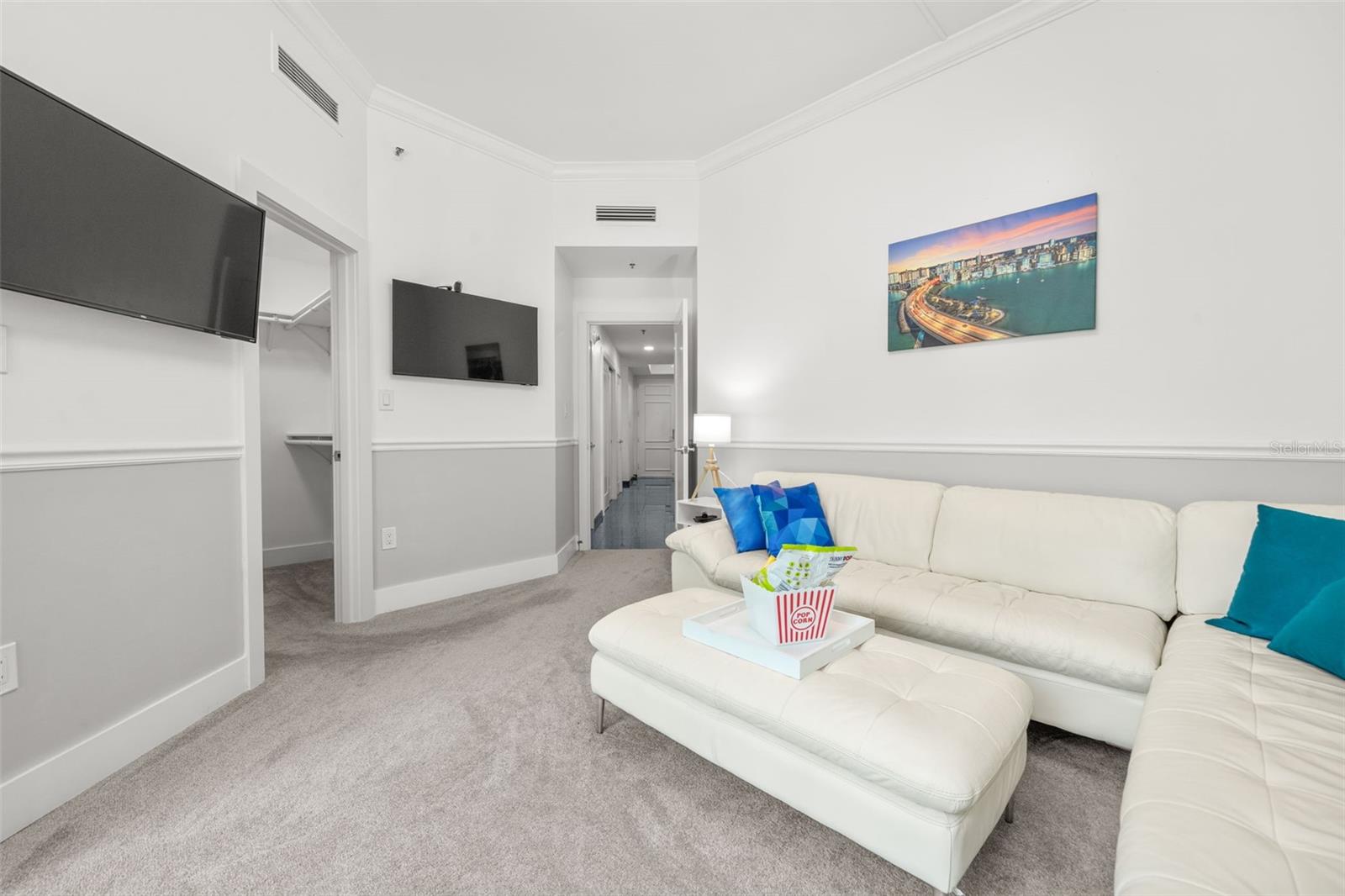 CONDO ON THE BAY TOWER II - Residential Lease