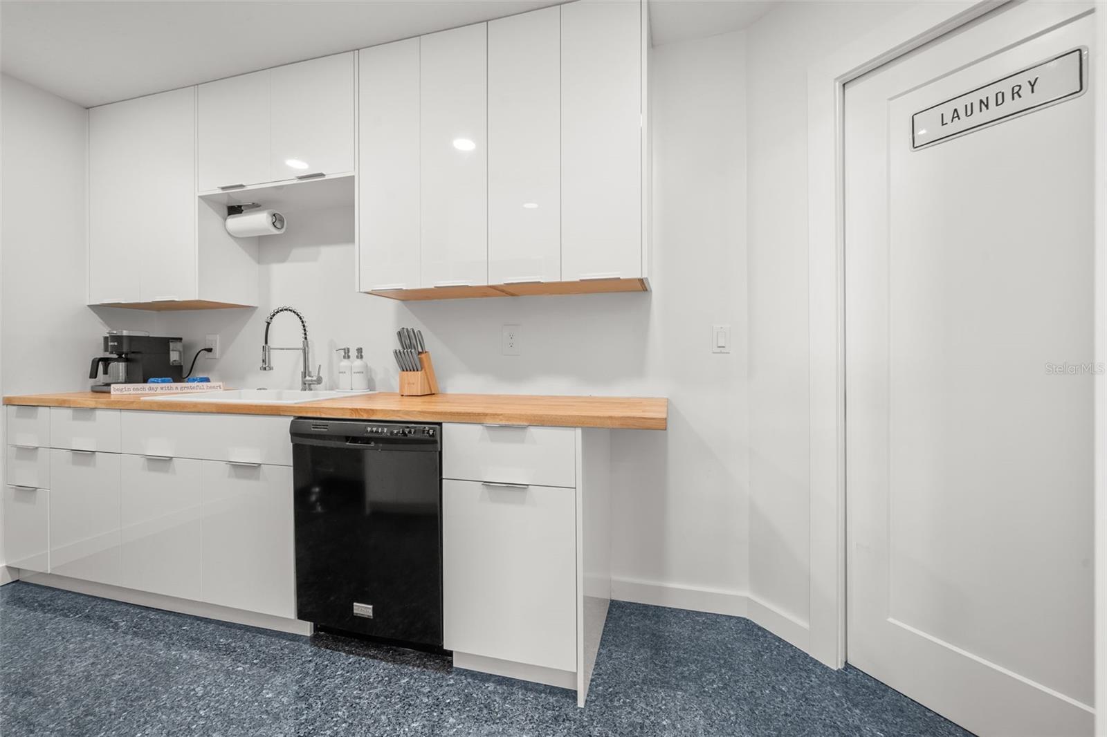 CONDO ON THE BAY TOWER II - Residential Lease