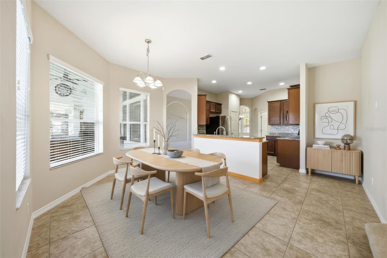 1734 PALMERSTON CIRCLE