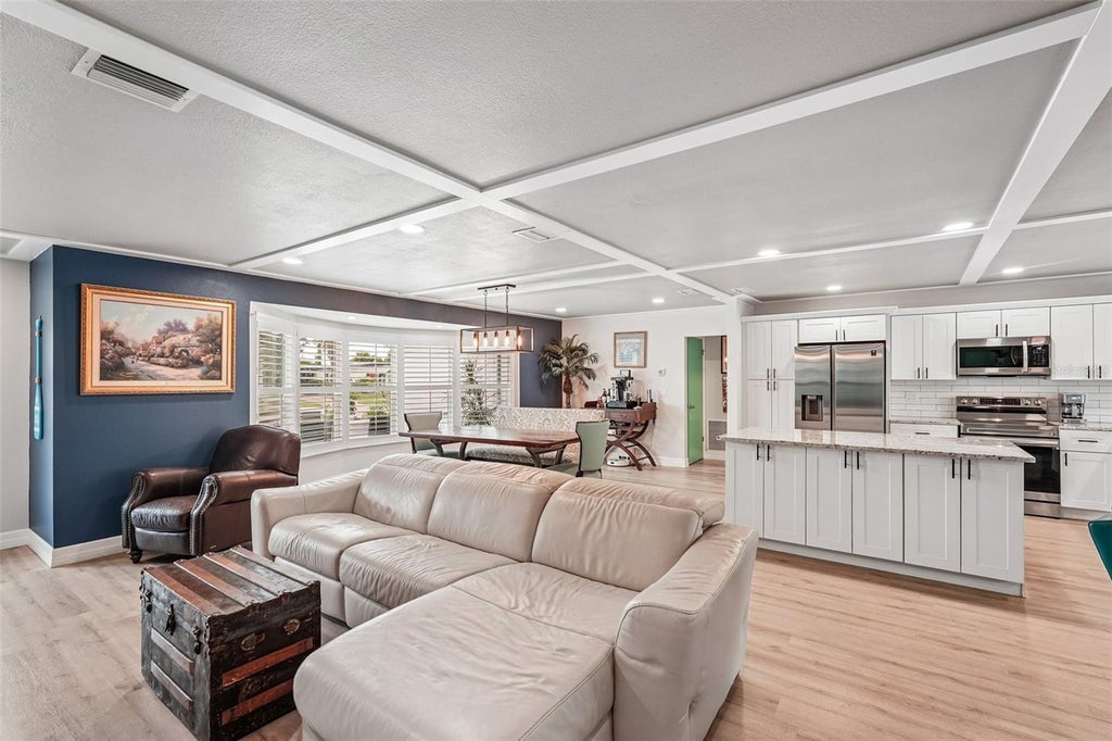 Photo of 365 Shamrock Boulevard, Venice, FL 34293 (MLS # A4702591)