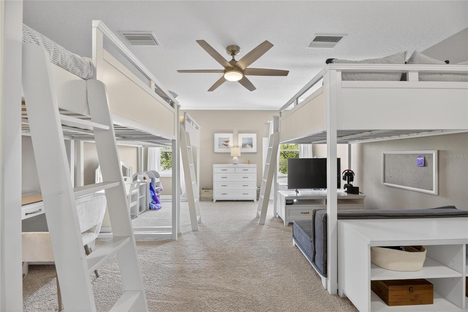 GRAND HAMPTON PH 4 - Residential