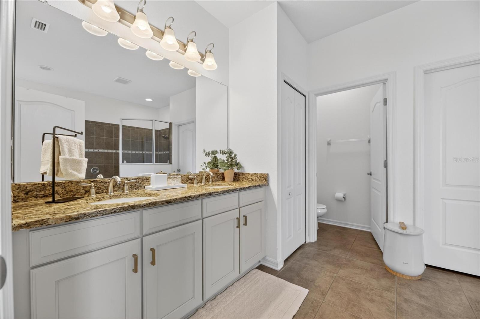 GRAND HAMPTON PH 4 - Residential