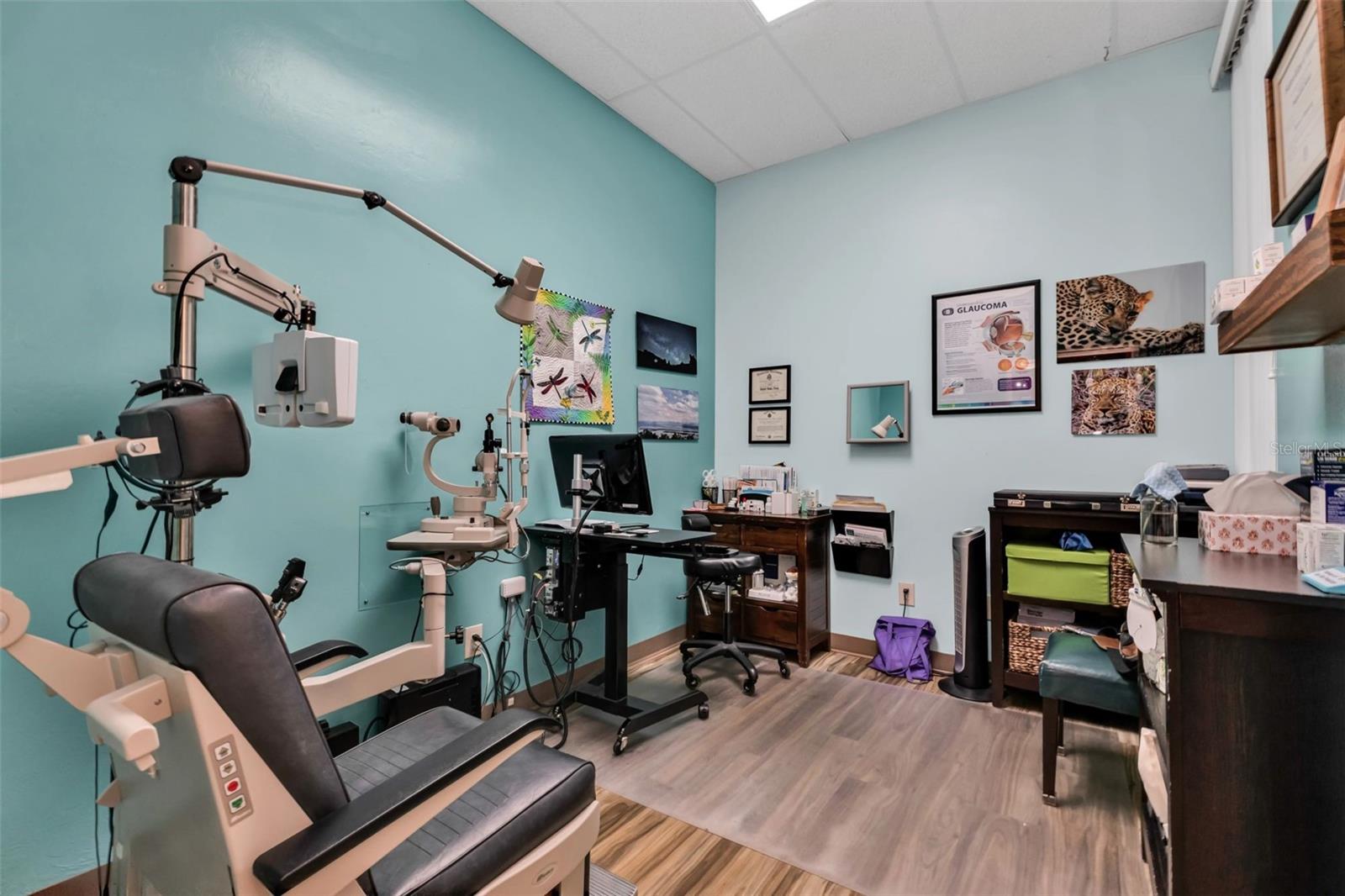 SANDHILL CROSSINGS - Commercial Lease