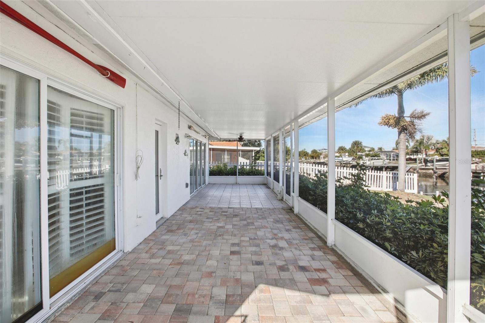 FLOR A MAR - Residential