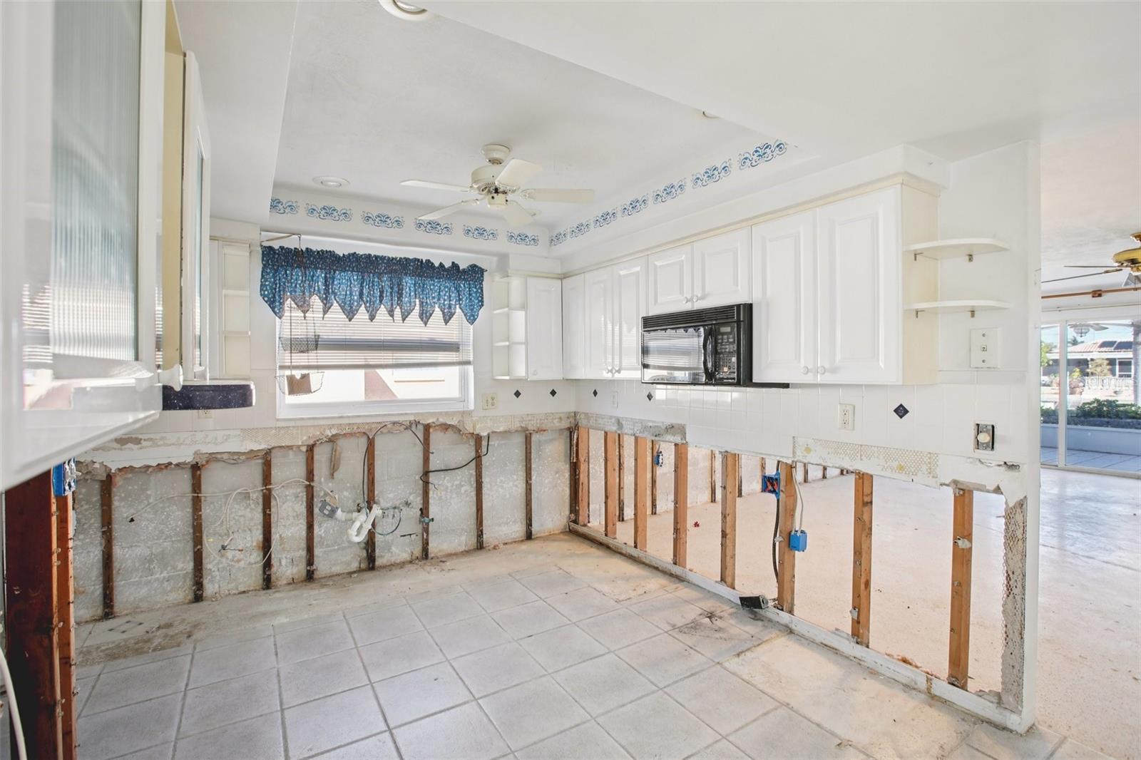 FLOR A MAR - Residential