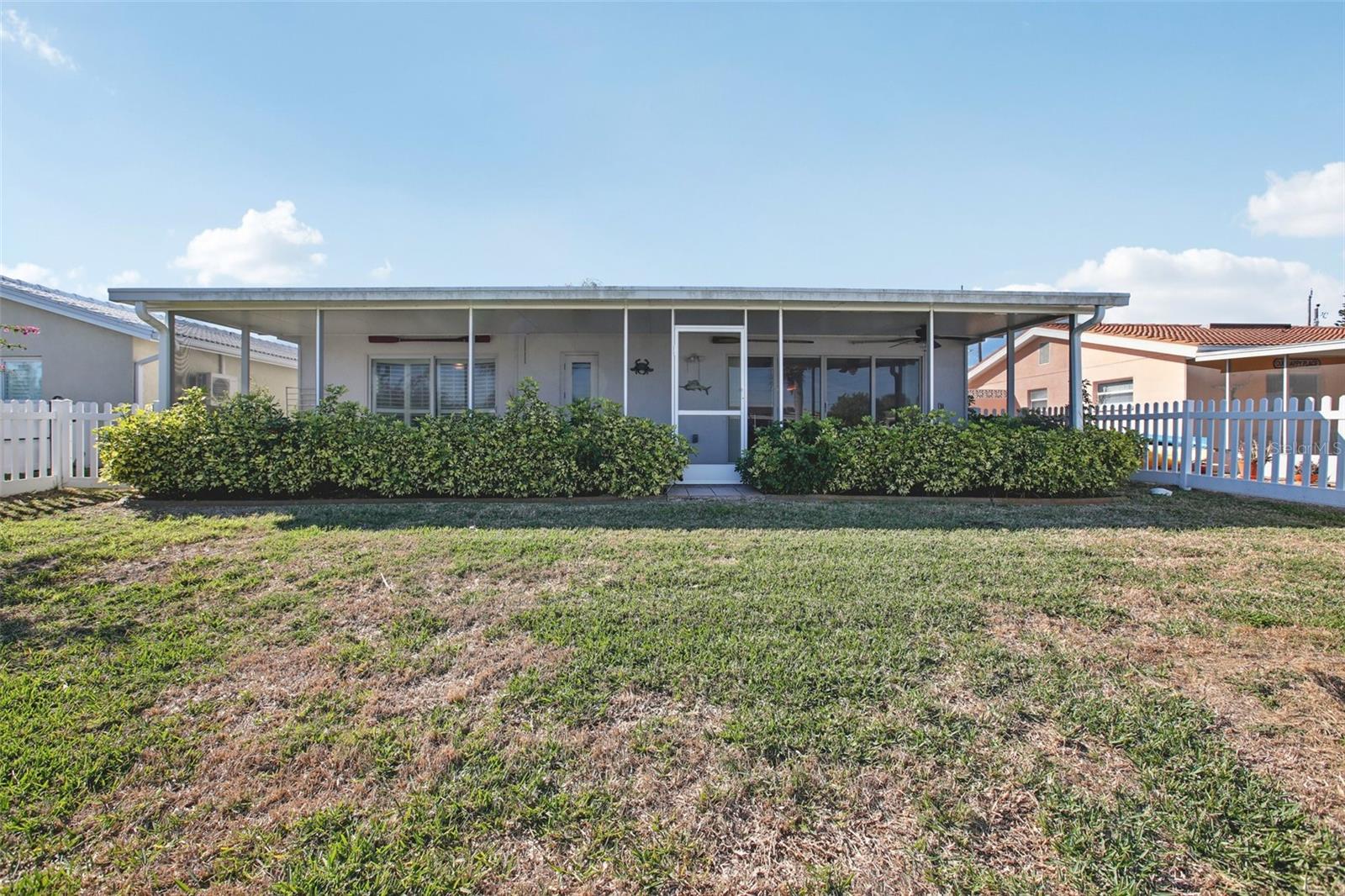 FLOR A MAR - Residential