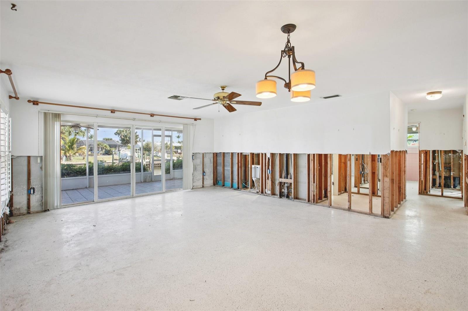 FLOR A MAR - Residential