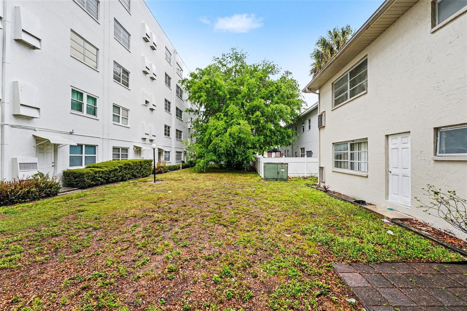 PARK PLAZA APTS CONDO - Residential