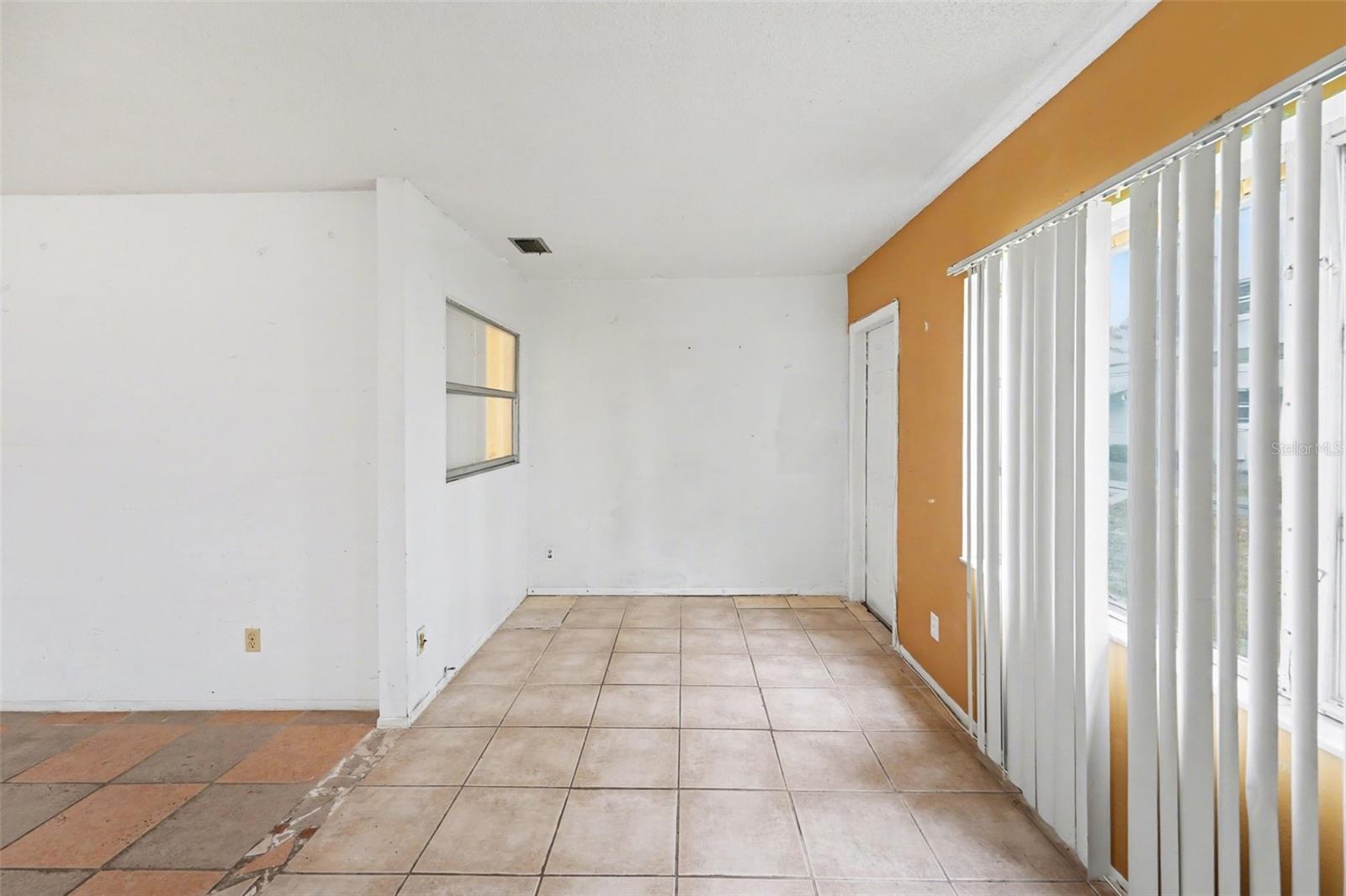 PARK PLAZA APTS CONDO - Residential