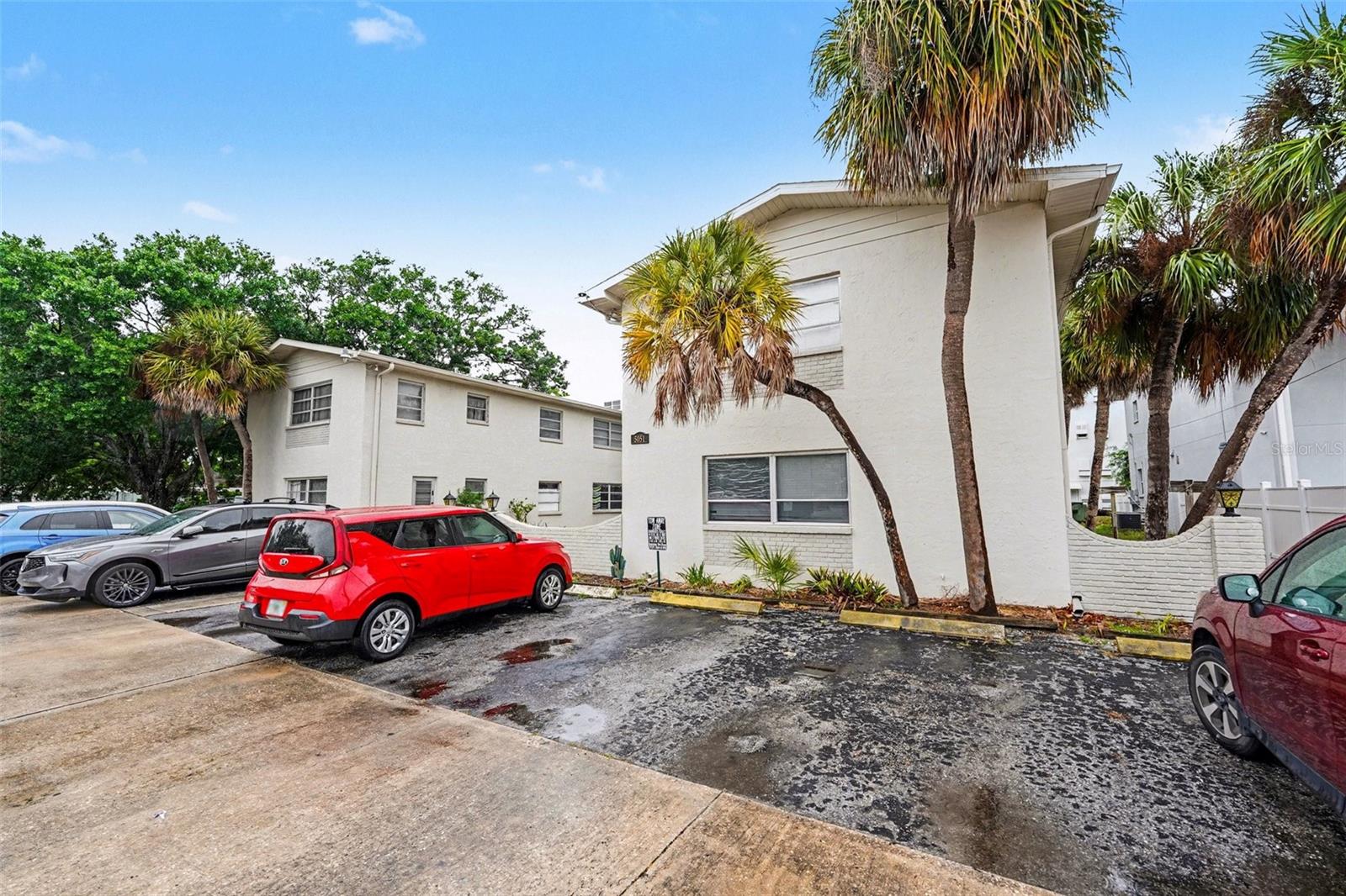 PARK PLAZA APTS CONDO - Residential