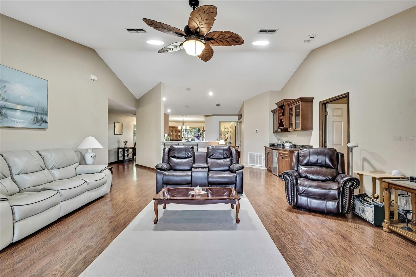 SHERMAN HILLS SEC 1 - Residential