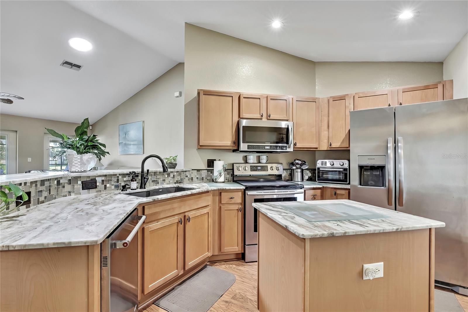 SHERMAN HILLS SEC 1 - Residential