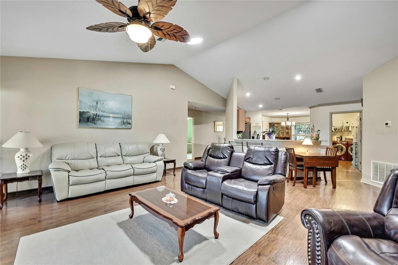 SHERMAN HILLS SEC 1 - Residential