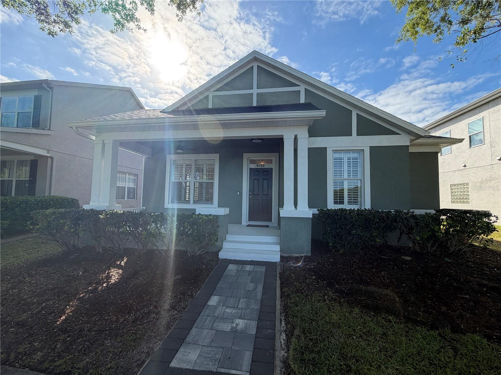 AVALON PARK VILLAGE 03 47/96 - Residential Lease