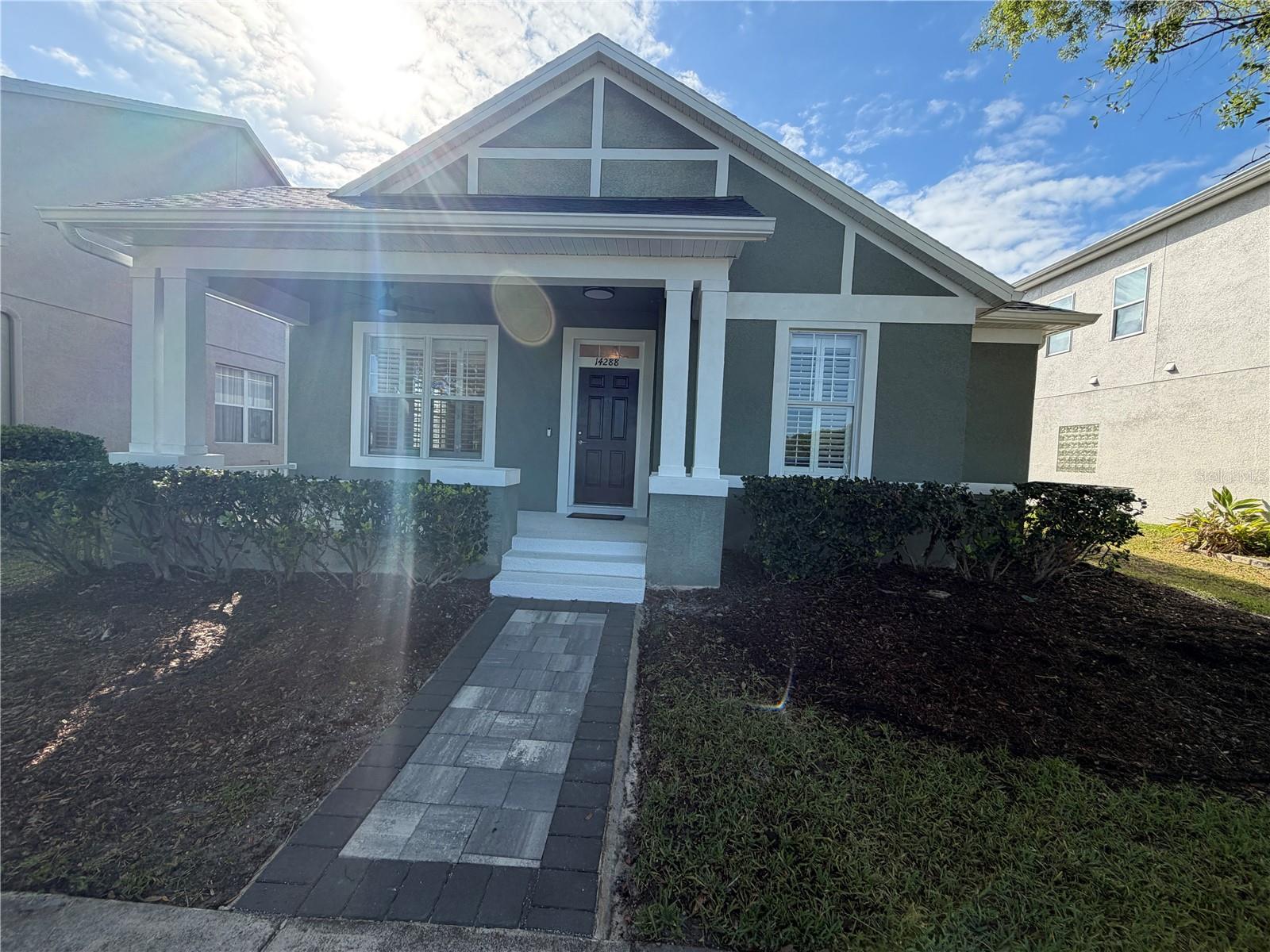 AVALON PARK VILLAGE 03 47/96 - Residential Lease