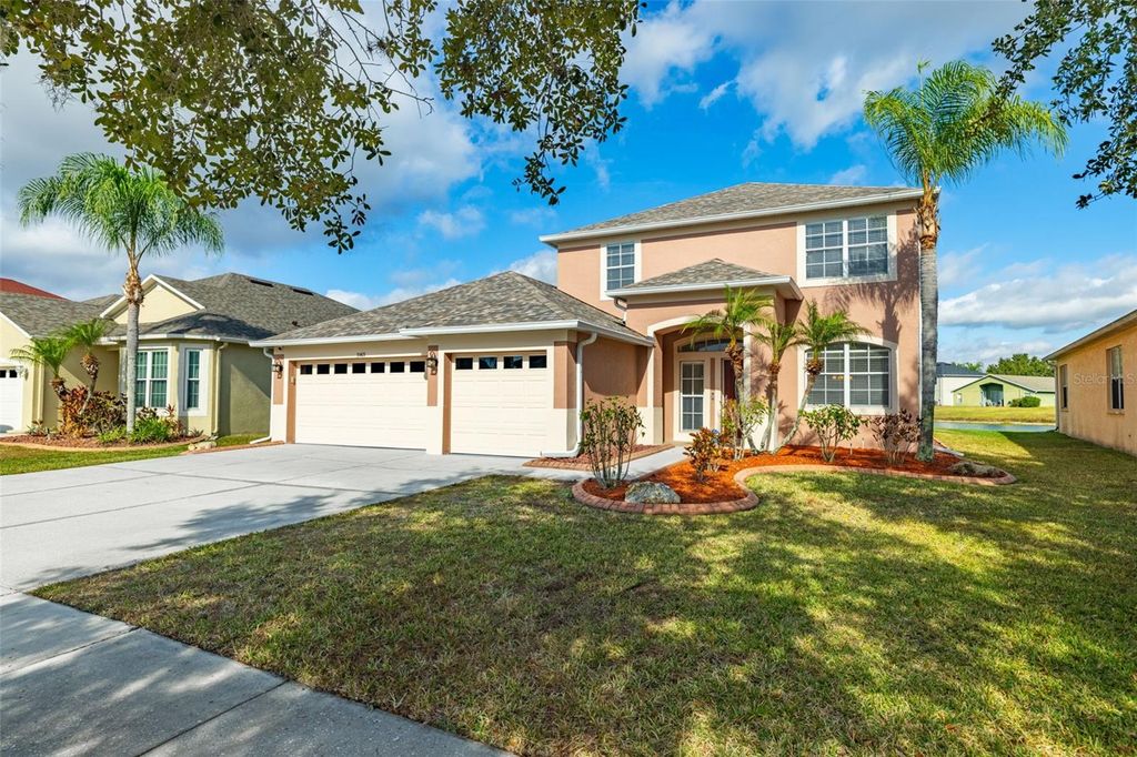 Photo of 31403 Bridgegate Drive, Wesley Chapel, FL 33545 (MLS # TB8454010)
