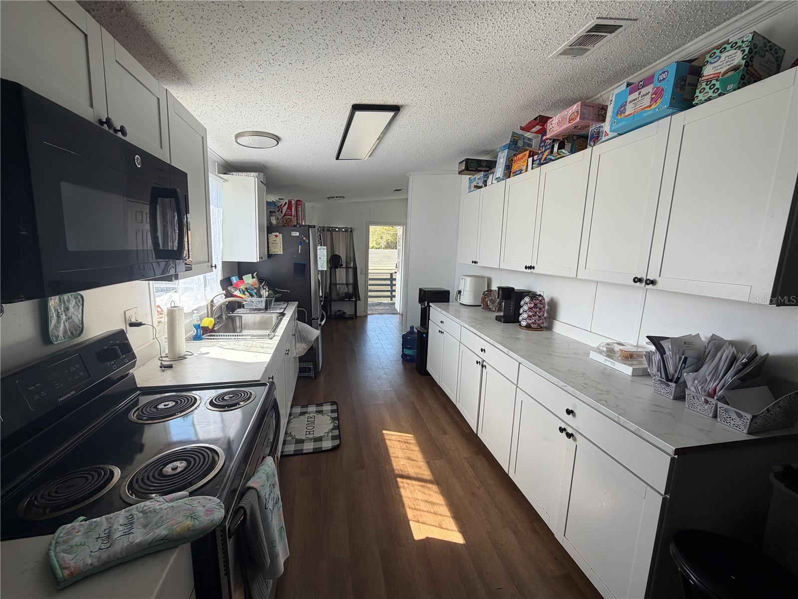 COUNTRY VIEW ESTATES - Residential