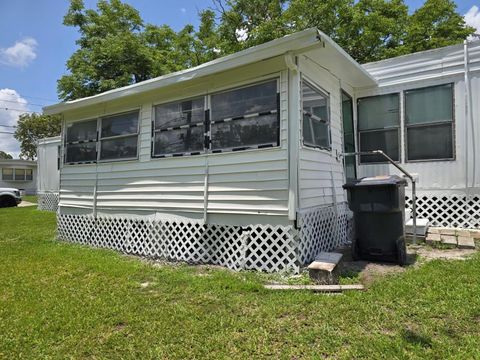 2121 REYNOLDS ROAD LAKELAND FL 33801