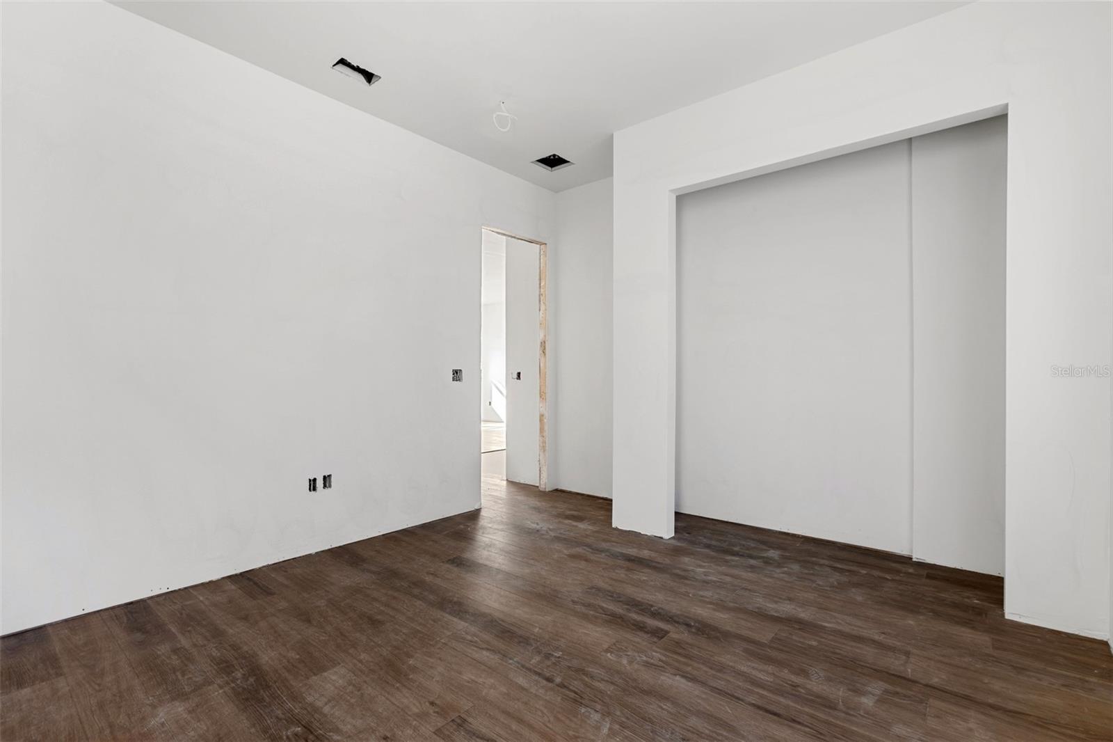 RIVERBEND MANOR - Residential