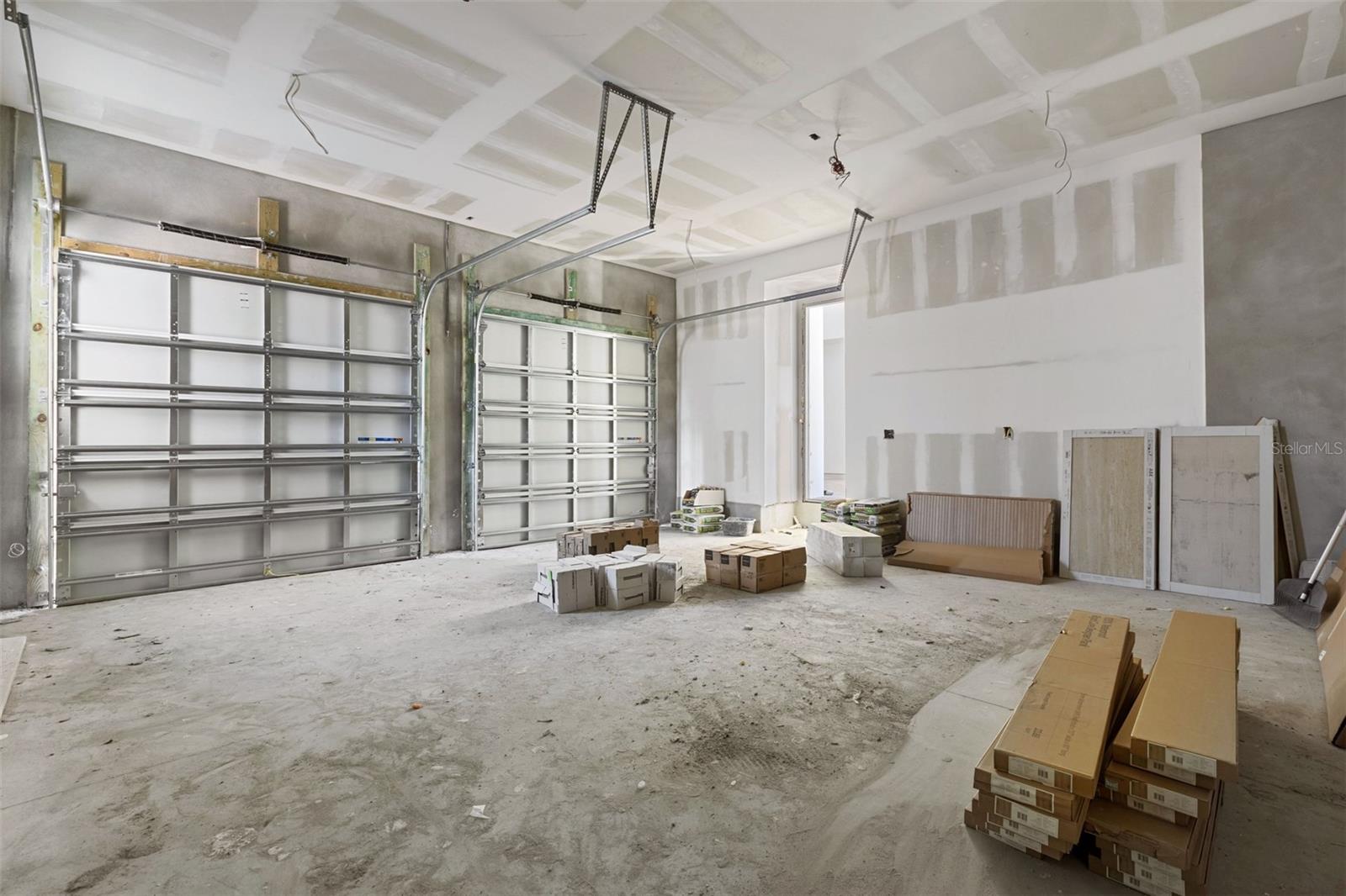 RIVERBEND MANOR - Residential