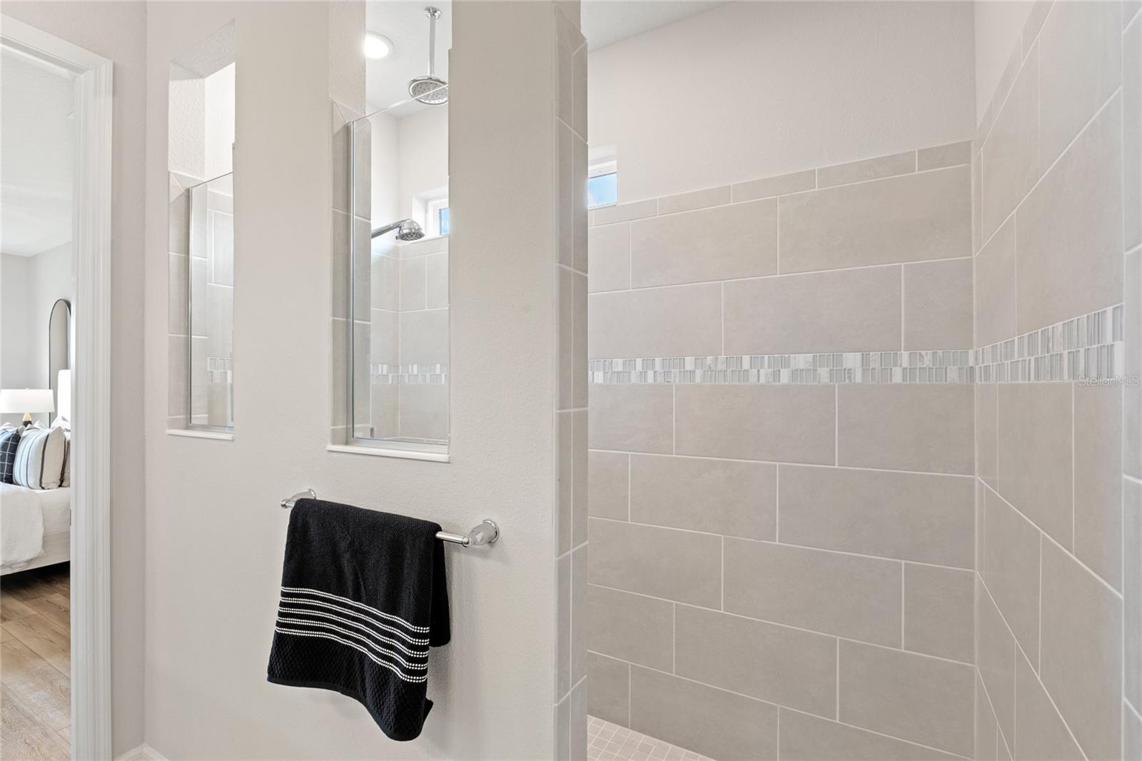 FOOTHILLS OF MOUNTDORA PHASE 4 - 1A/1B113/147 LOT9 - Residential