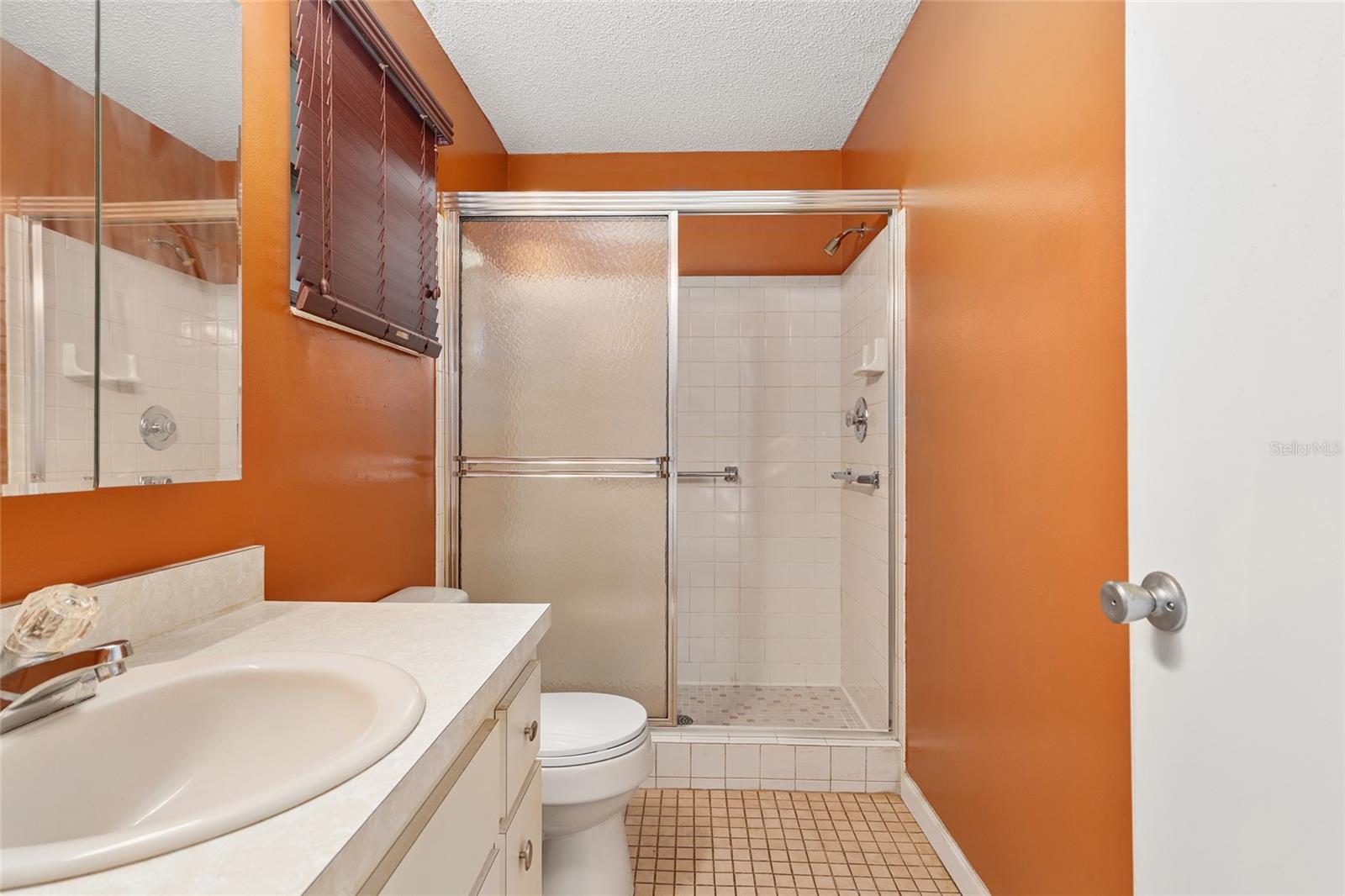 ON TOP OF THE WORLD - Residential