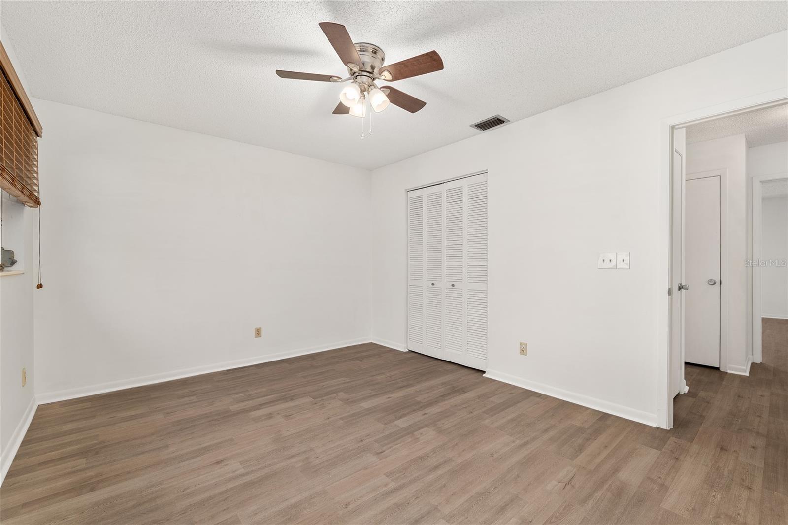 ON TOP OF THE WORLD - Residential