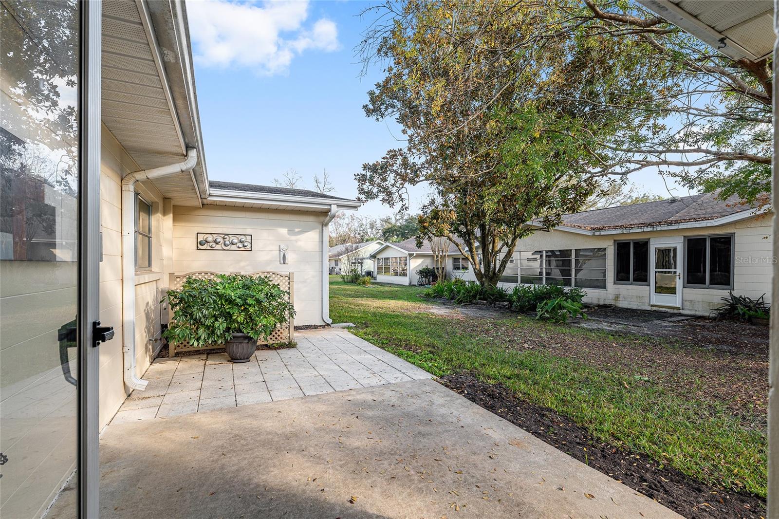 ON TOP OF THE WORLD - Residential