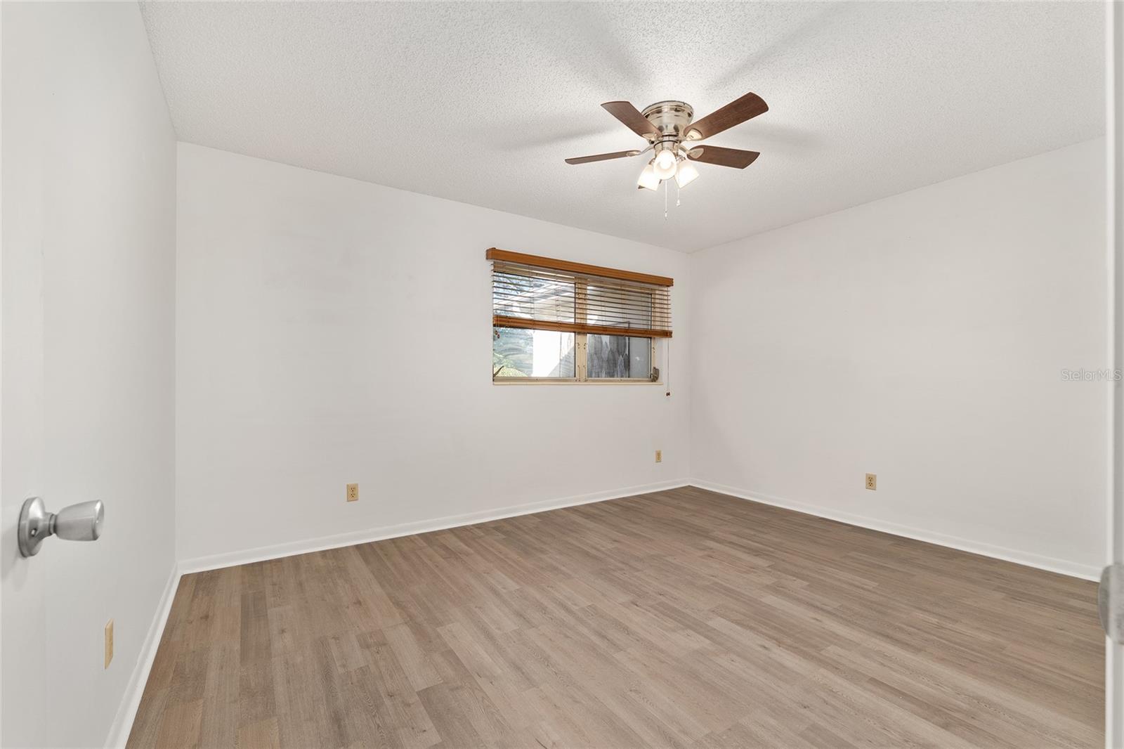 ON TOP OF THE WORLD - Residential