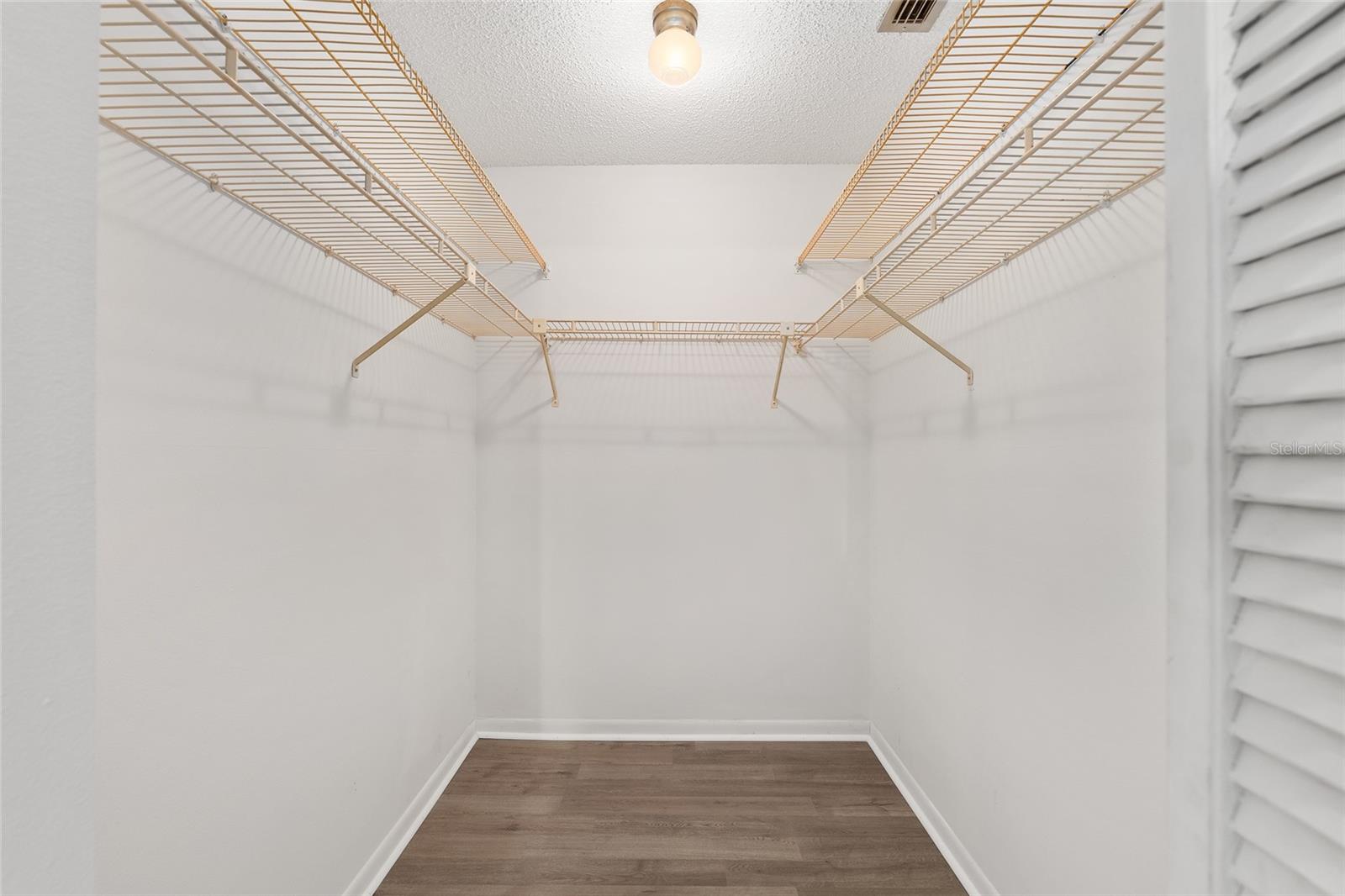 ON TOP OF THE WORLD - Residential