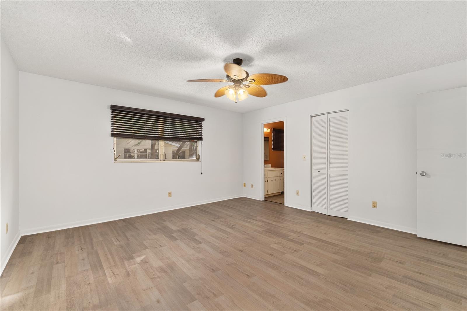 ON TOP OF THE WORLD - Residential