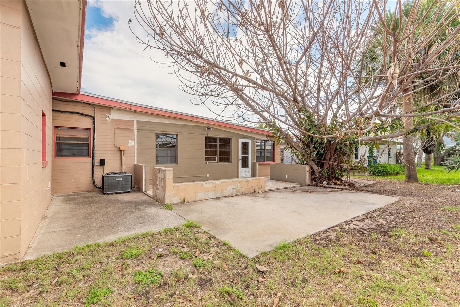 CAROLYN TERRACE - Residential
