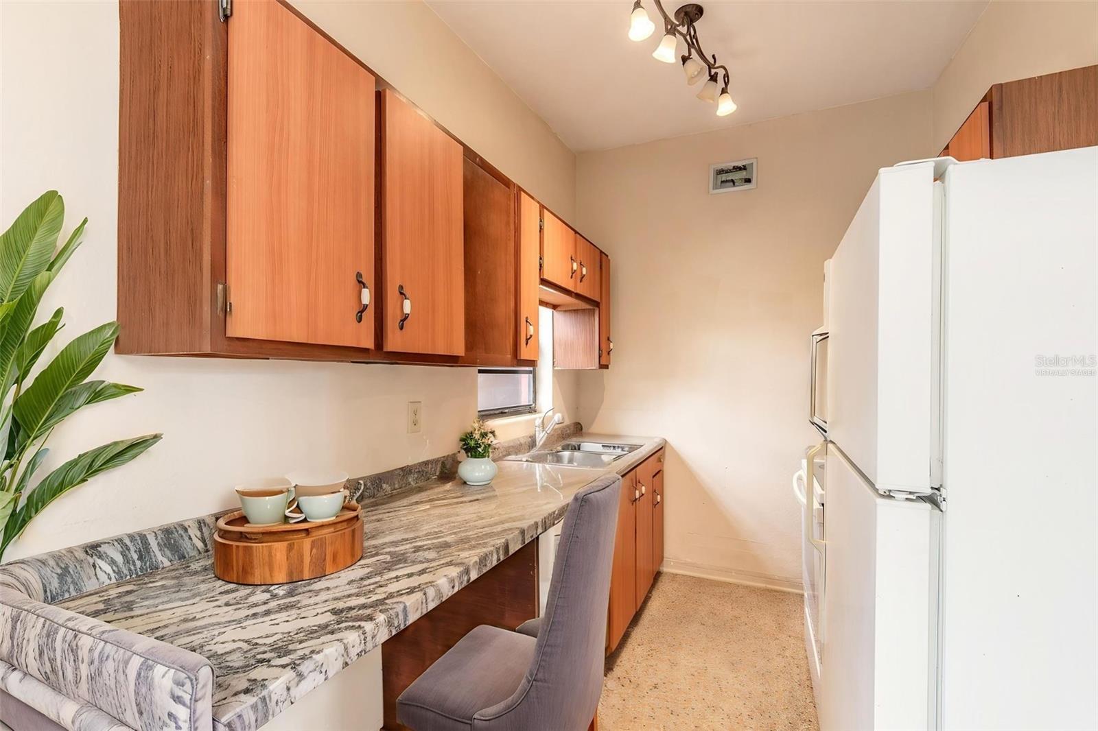 CAROLYN TERRACE - Residential