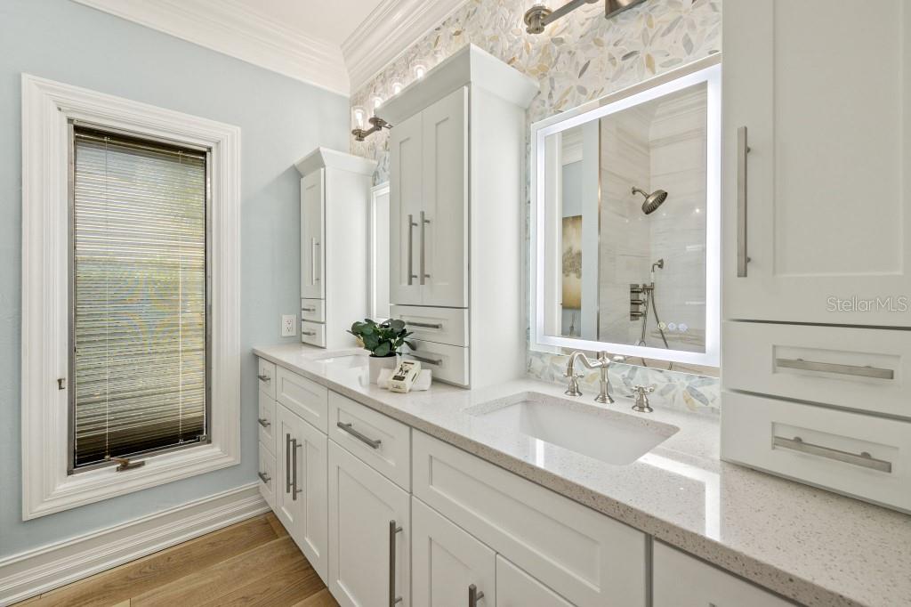 RIVER WALK - Residential