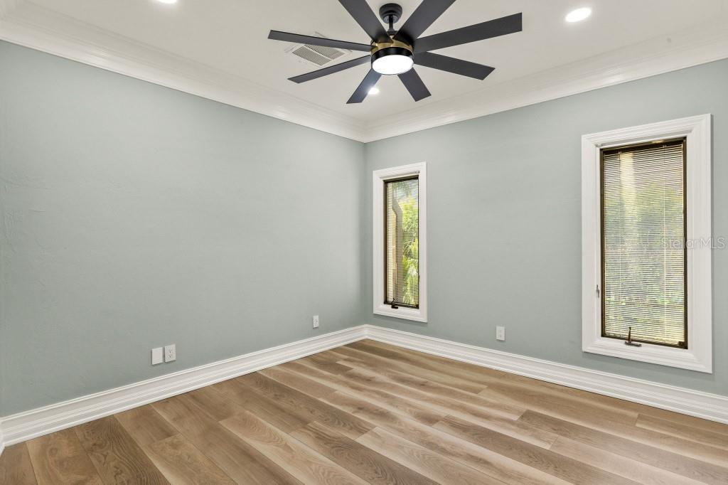 RIVER WALK - Residential