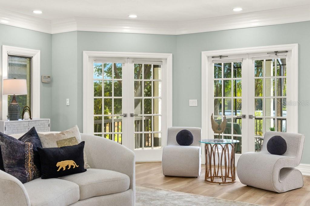 RIVER WALK - Residential