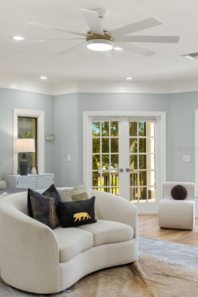 RIVER WALK - Residential